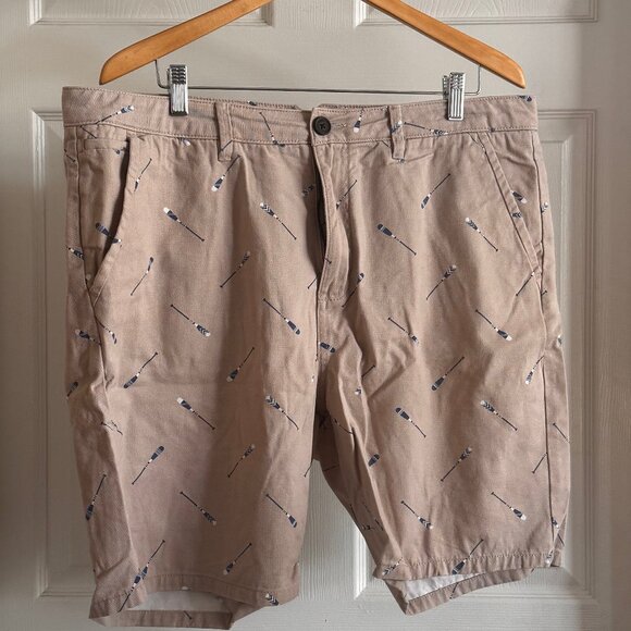 Crew Clothing Tan Cotton Flat-front Men's Shorts w/ Rowing Oar Print - Picture 1 of 3
